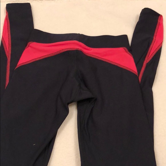 New under armour leggings! - Picture 3 of 4